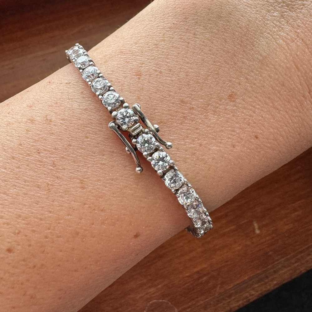 Tennis Bracelet - Picture 2 of 6